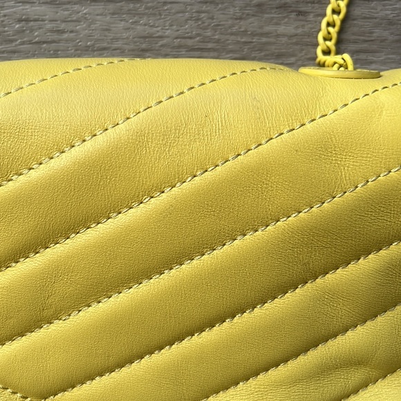 Tory Burch Kira Chevron Leather Mini Shoulder Bag Neon Green Yellow - Picture 6 of 9